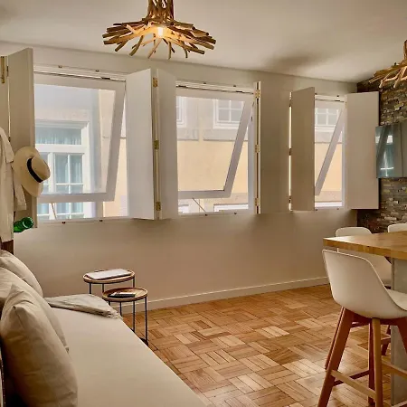 Cave-styled Duplex * Oporto