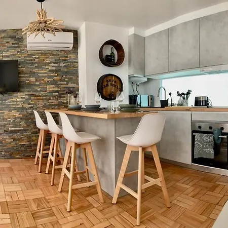 公寓 Cave-styled Duplex
